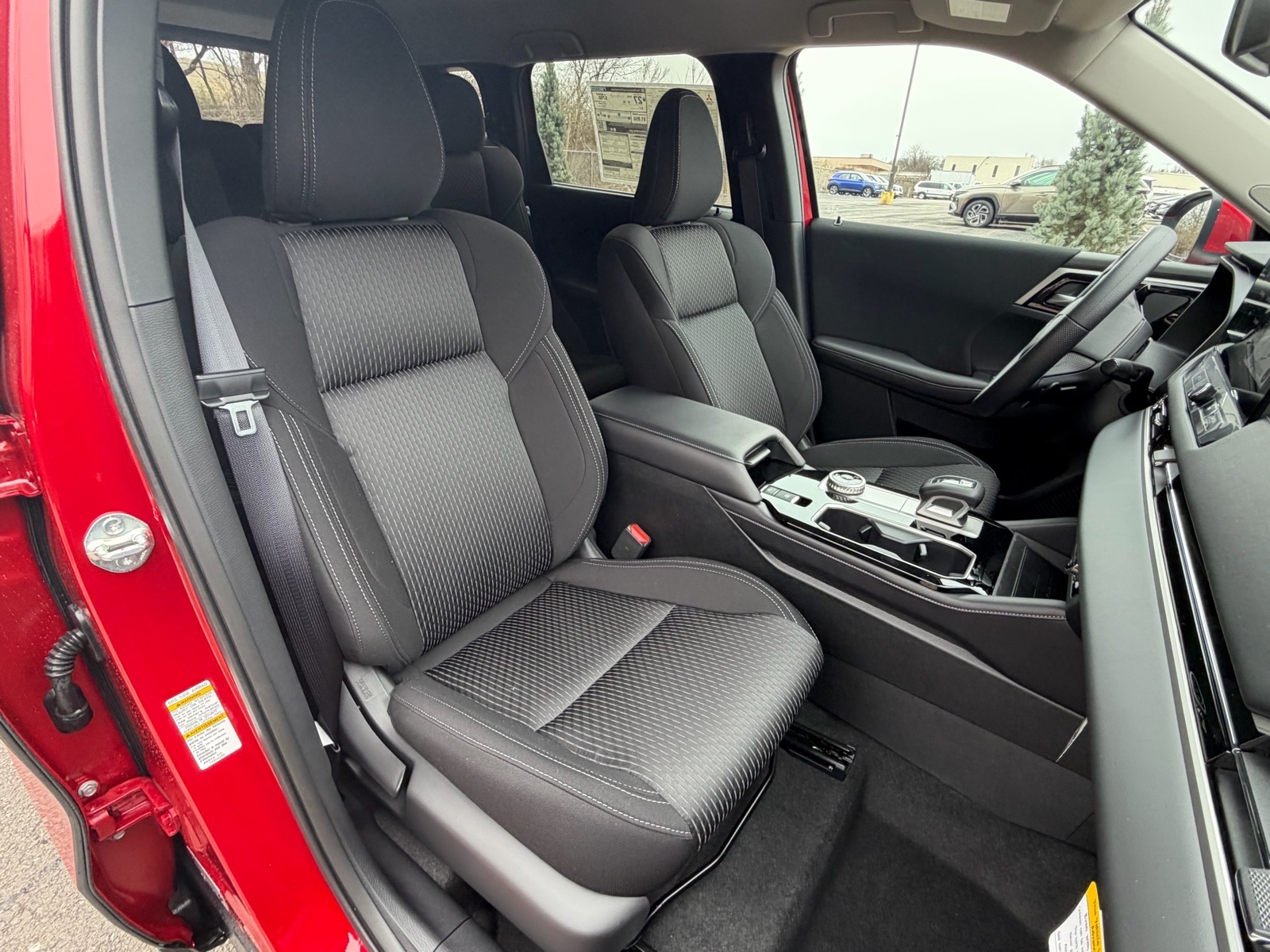2026 Mitsubishi Outlander ES - Photo 12