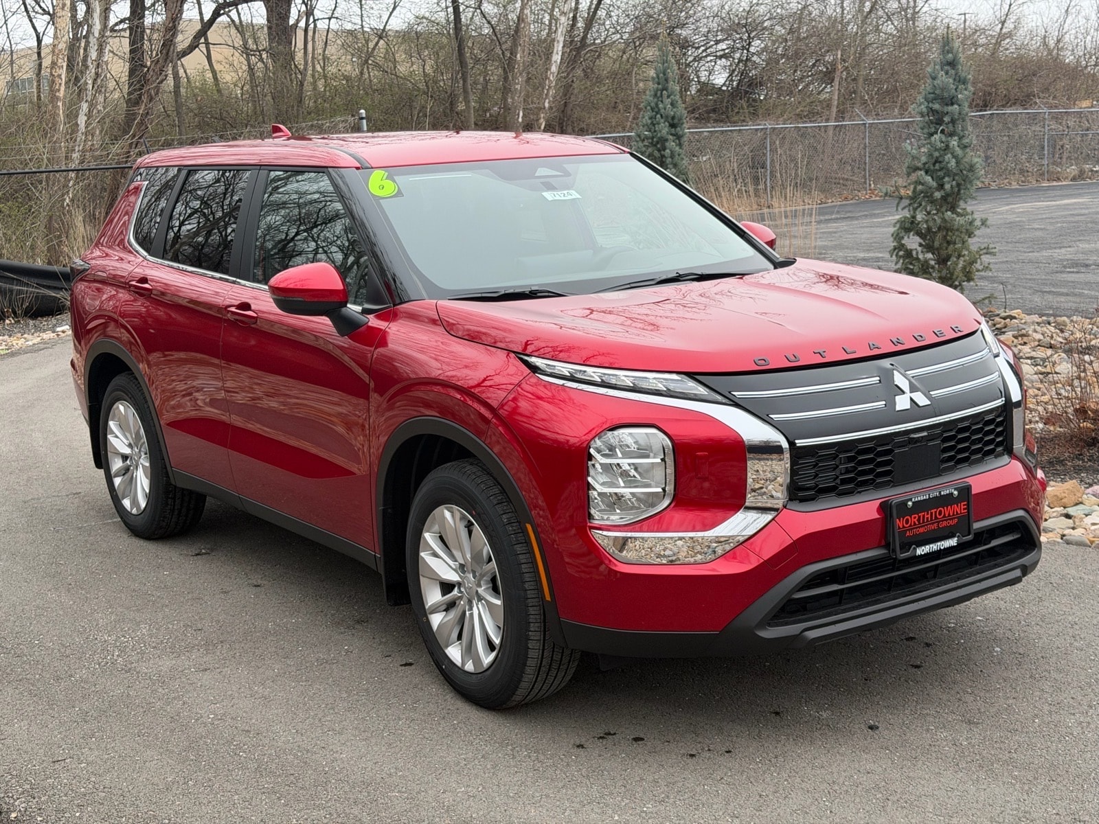 2026 Mitsubishi Outlander ES - Photo 7