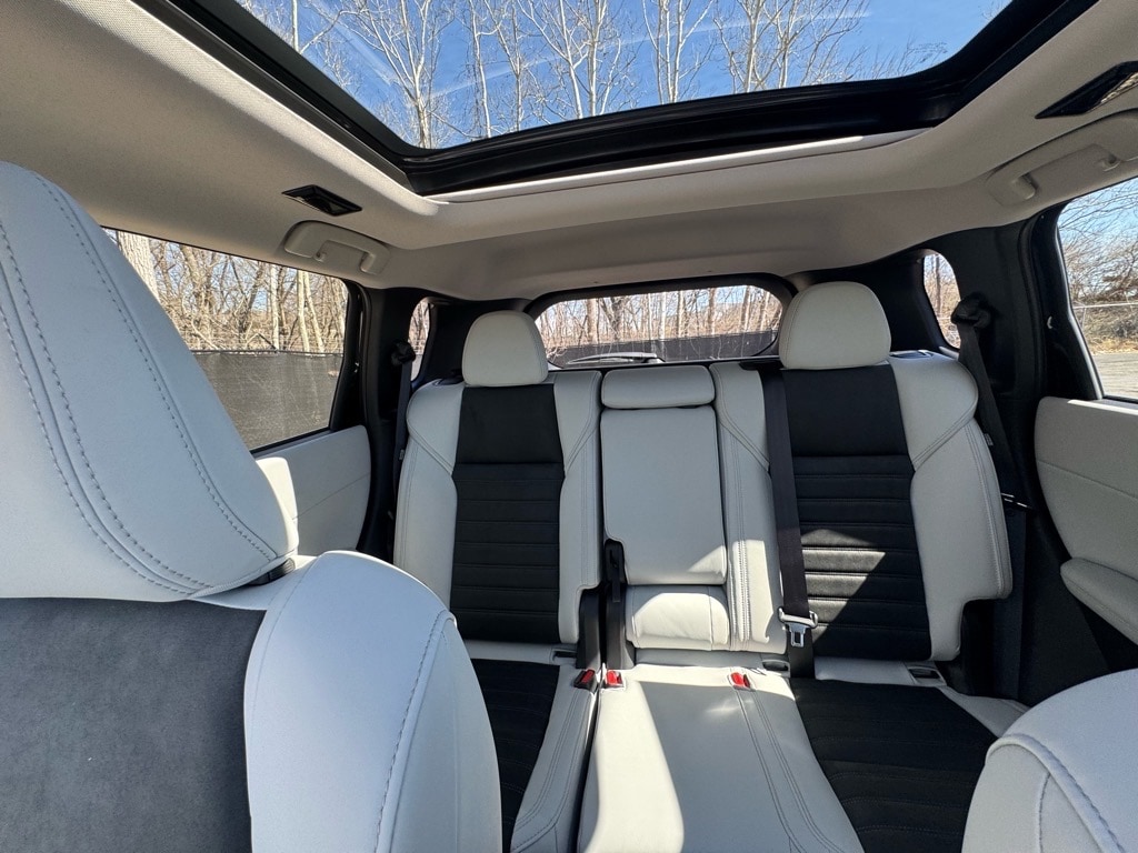 2025 Mitsubishi Outlander SE - Photo 38