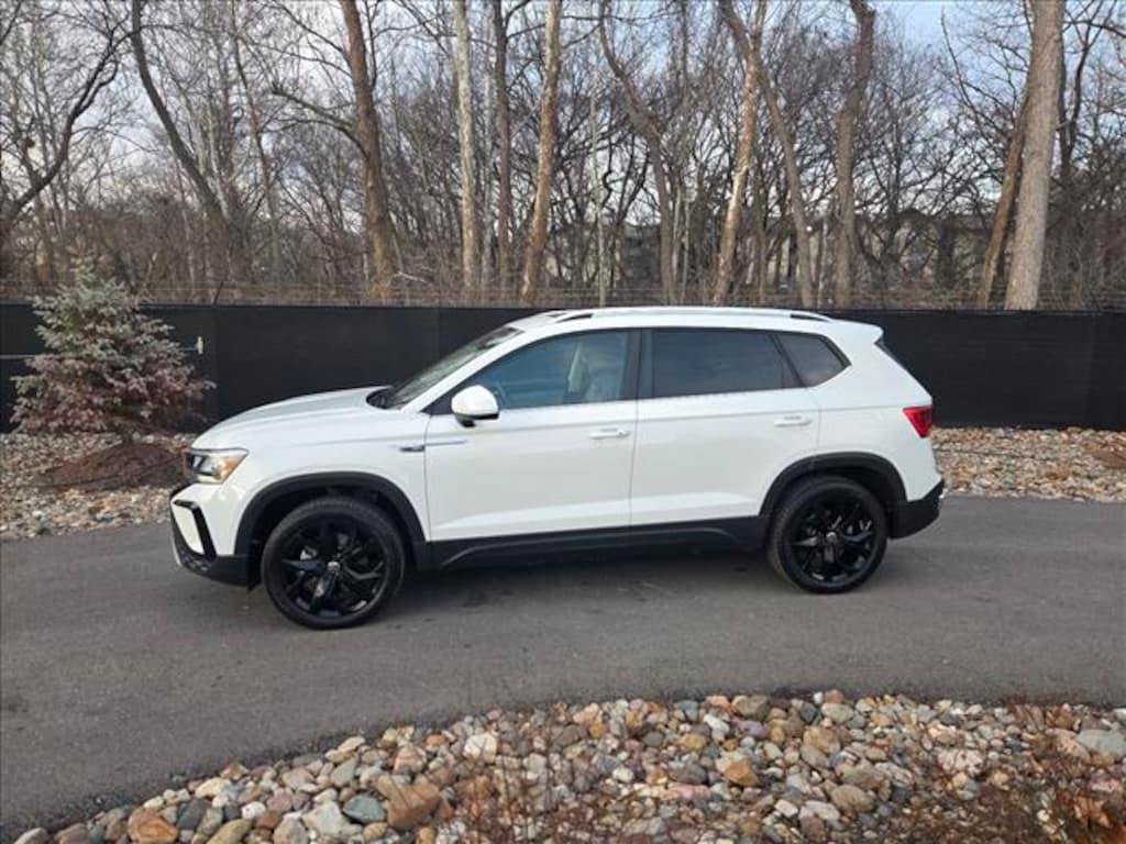 Used 2023 Volkswagen Taos 1.5T SE SUV