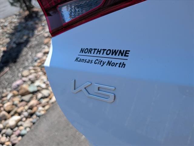 2023 Kia K5 GT - Photo 20
