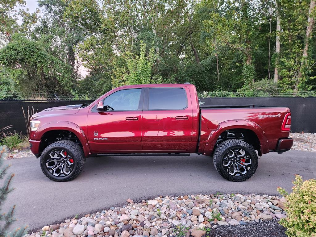 2022 Ram 1500 Laramie photo 2
