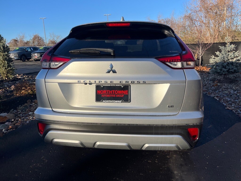 2024 Mitsubishi Eclipse Cross SE photo 4