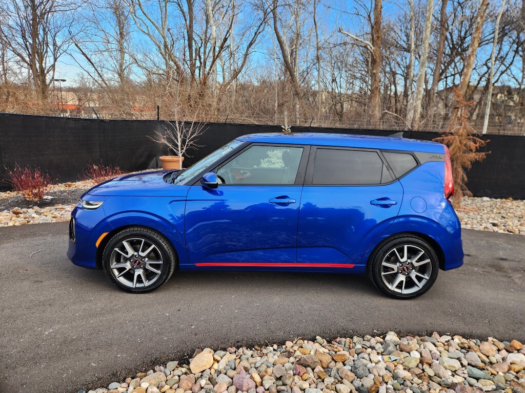 2021 Kia Soul GT-Line Turbo photo 2
