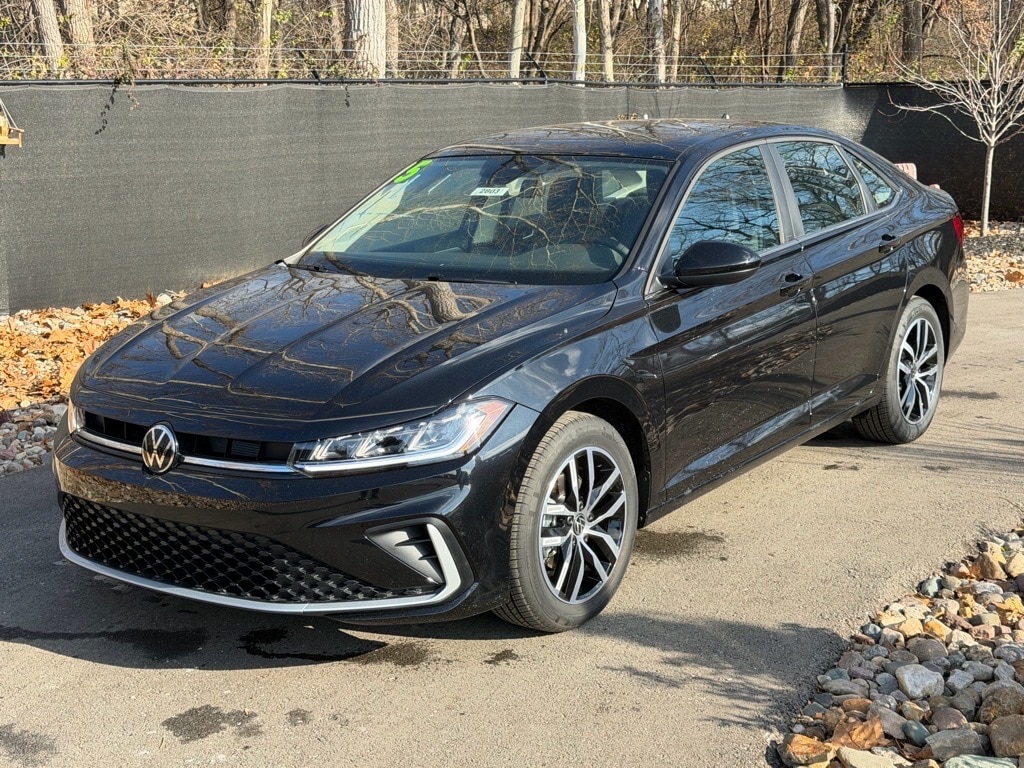 2025 Volkswagen Jetta SE's photo