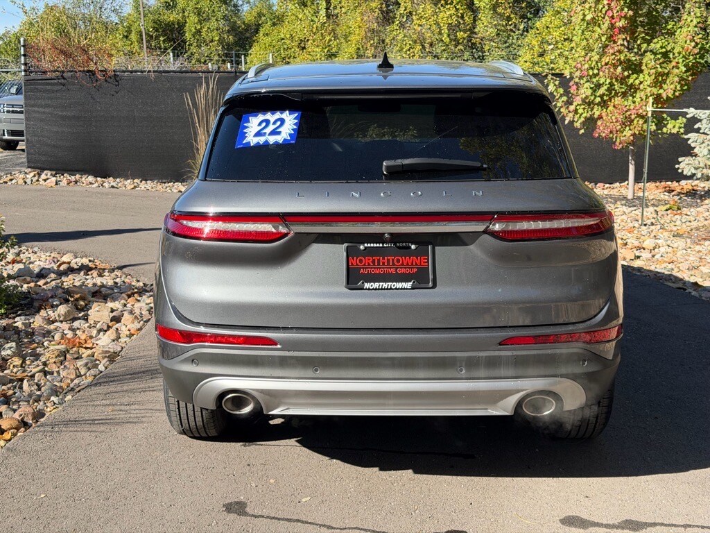2022 Lincoln Corsair Standard photo 4