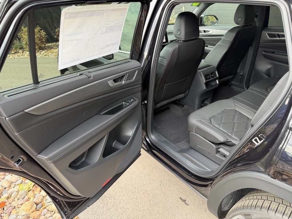 2026 Volkswagen Atlas Cross Sport SE w/Tech - Photo 18