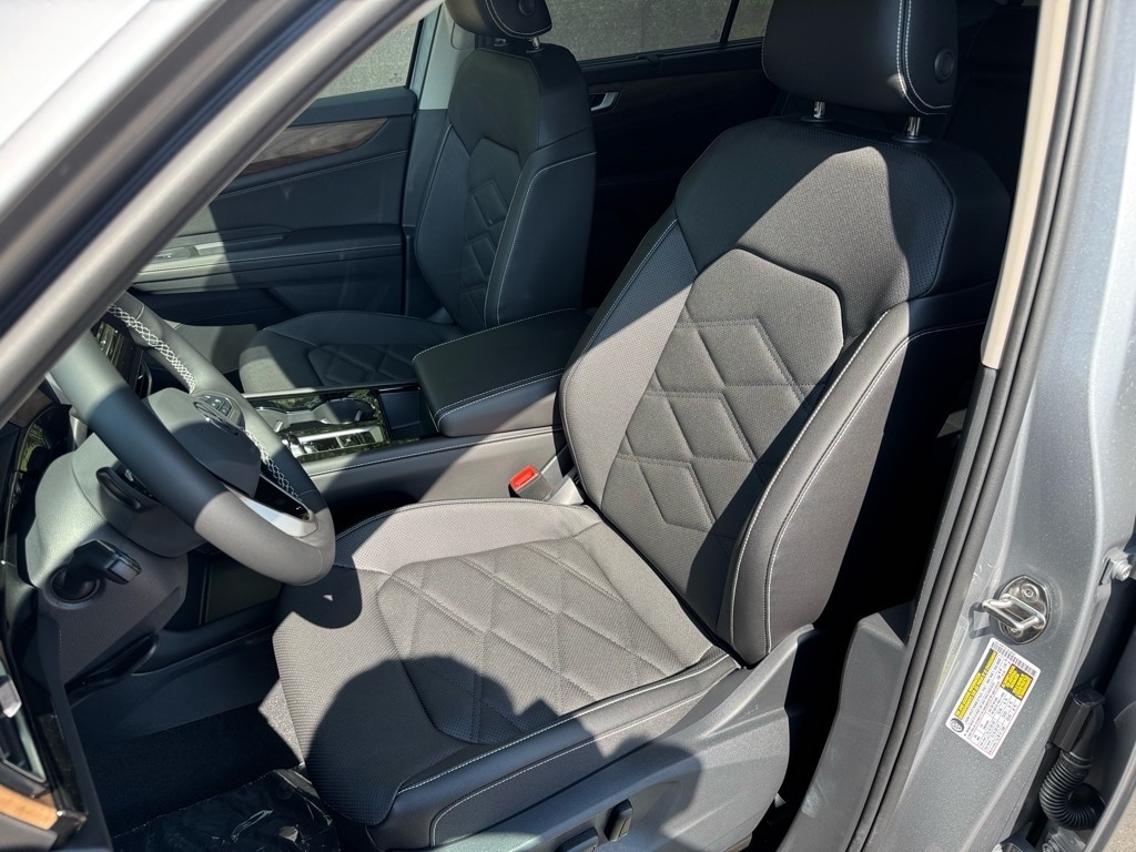 2026 Volkswagen Atlas SE w/Tech - Photo 24