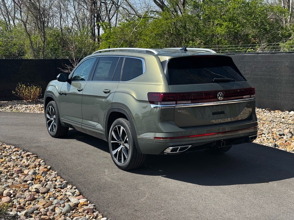 2025 Volkswagen Atlas SEL Premium R-Line photo 3