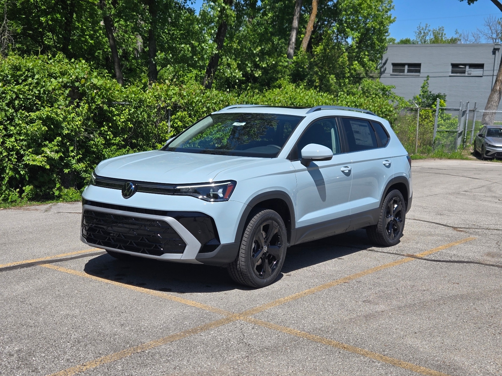 2026 Volkswagen Taos 1.5T SEL 4Motion's photo