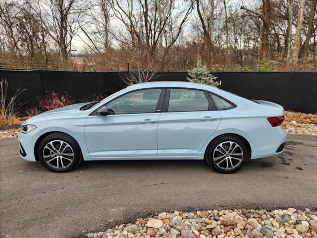 Certified 2025 Volkswagen Jetta 1.5T Sport Sedan