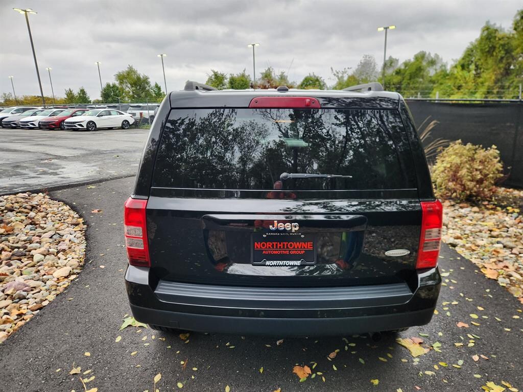 Used 2017 Jeep Patriot Latitude FWD SUV