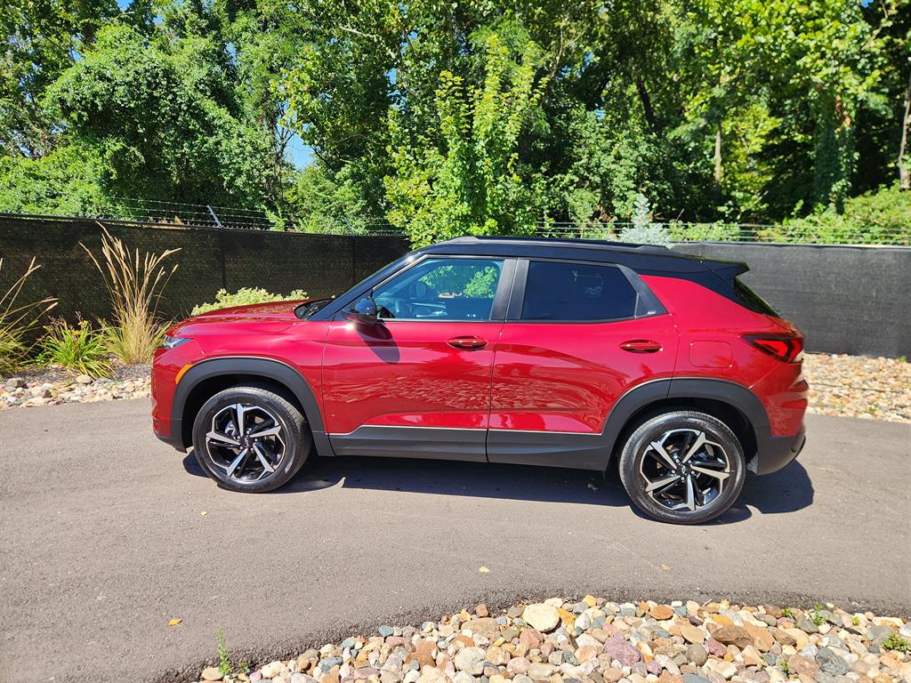 2023 Chevrolet Trailblazer RS photo 2