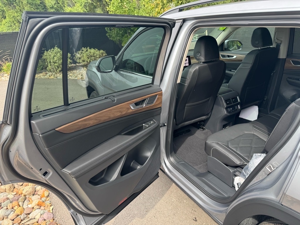 2026 Volkswagen Atlas SE w/Tech - Photo 19