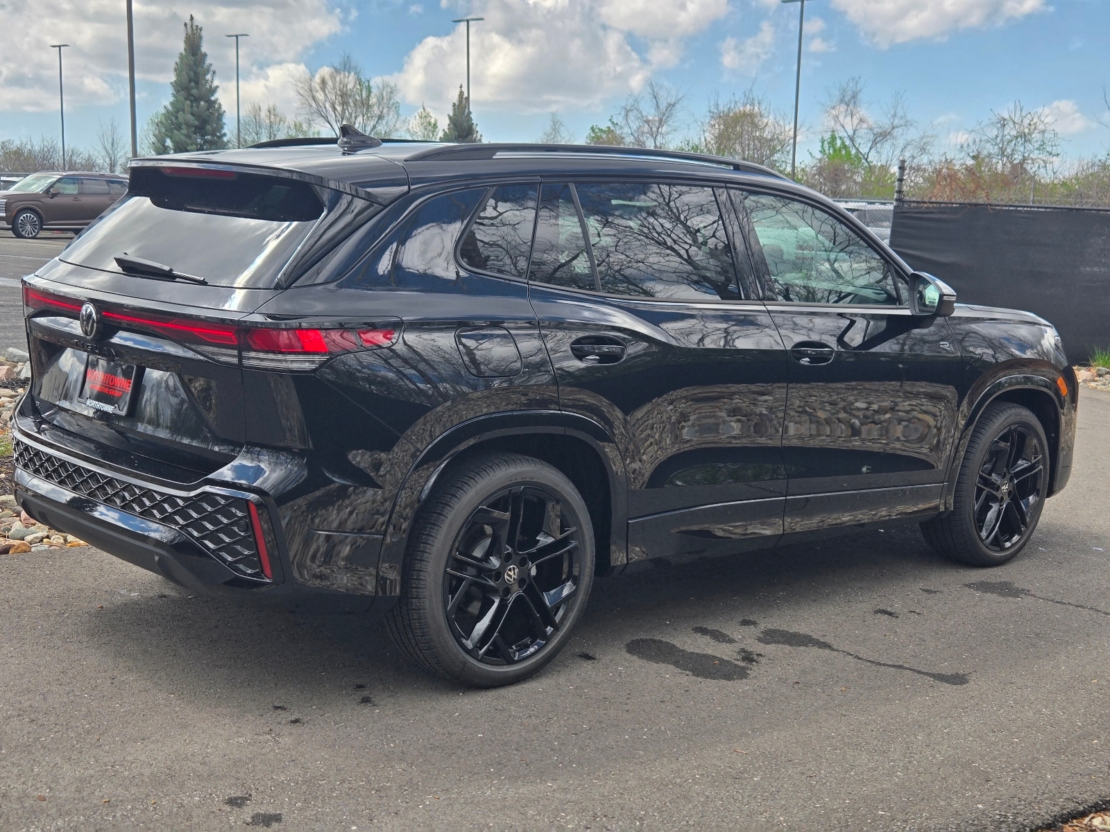 View vehicle photo 5