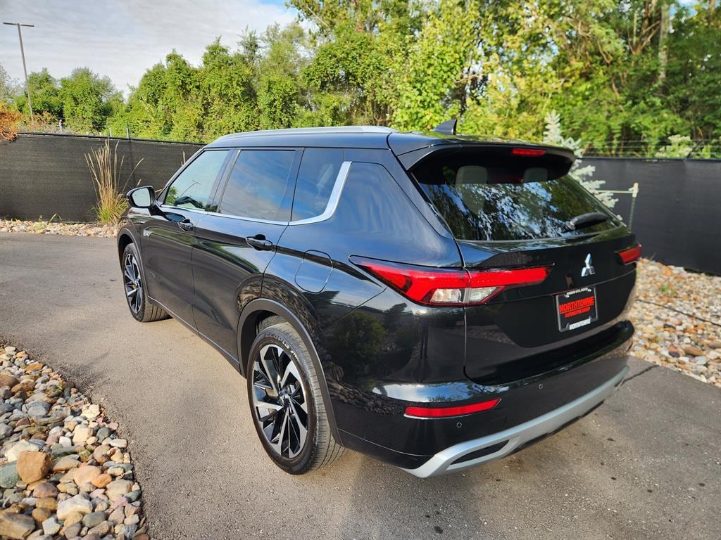 Used 2024 Mitsubishi Outlander PHEV SEL SUV