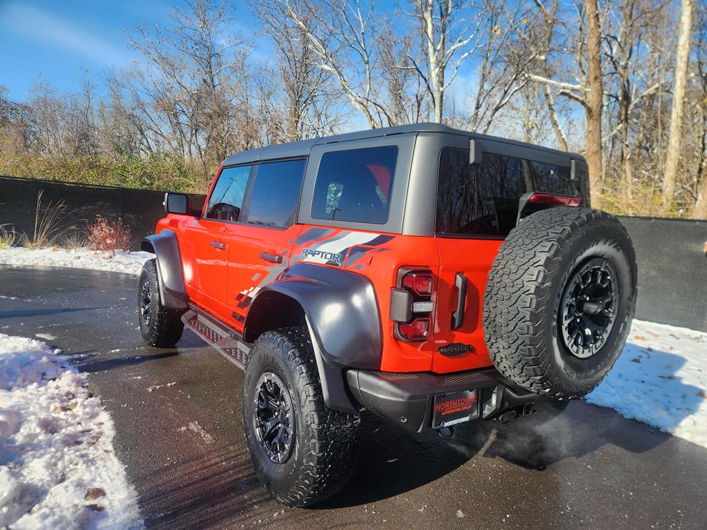 2023 Ford Bronco Raptor photo 3