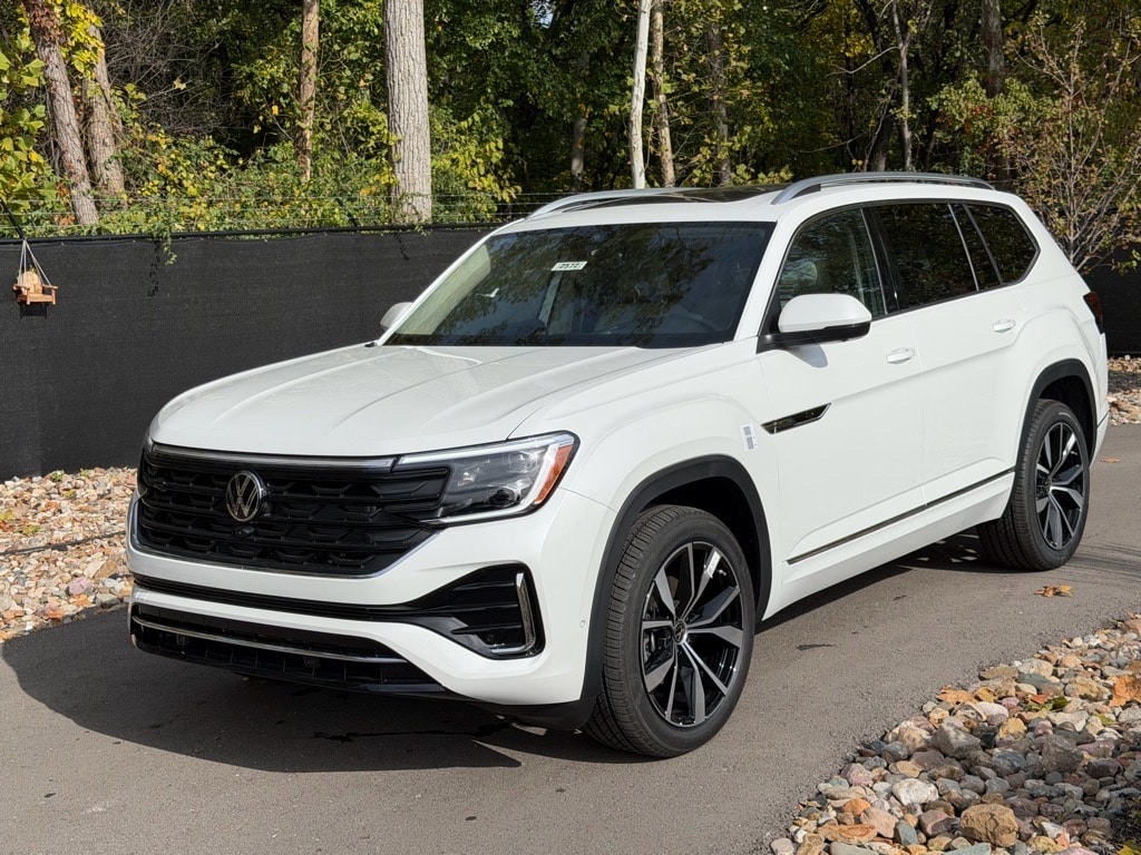 2026 Volkswagen Atlas SEL Premium R-Line's photo