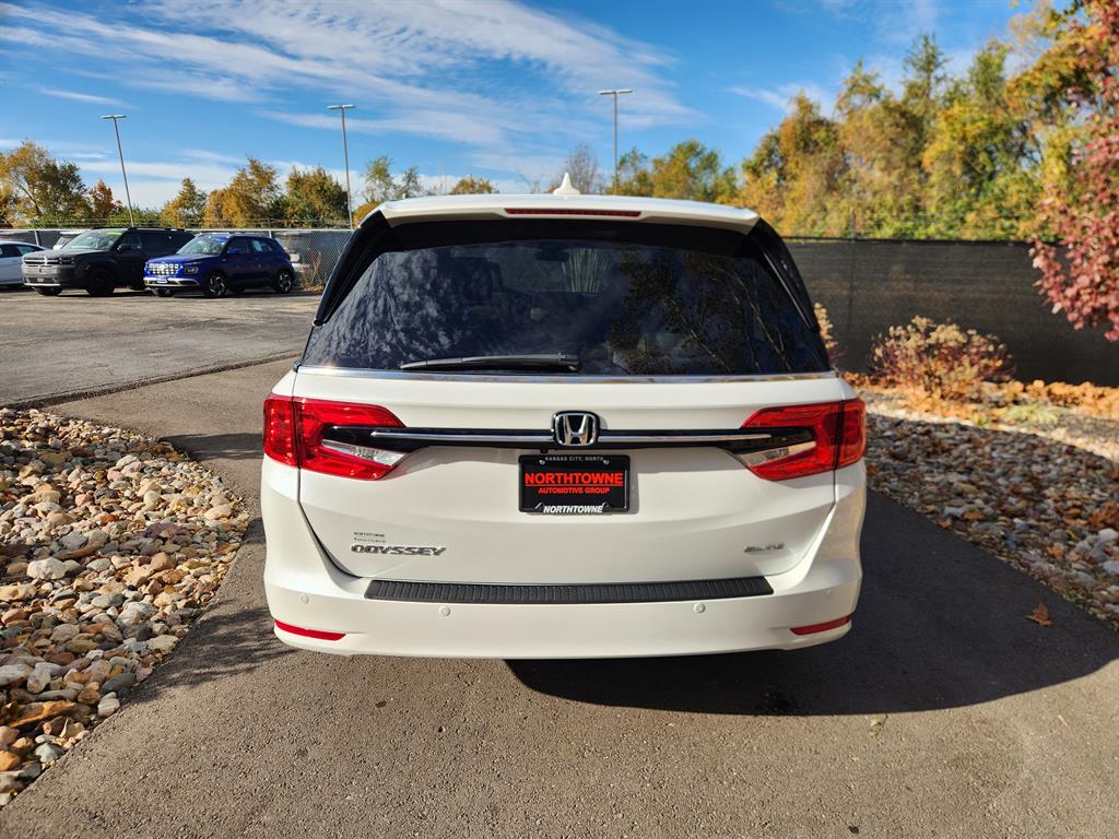 2023 Honda Odyssey Elite photo 4