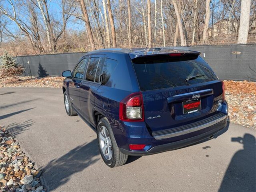 Used 2017 Jeep Compass Latitude 4x4 SUV