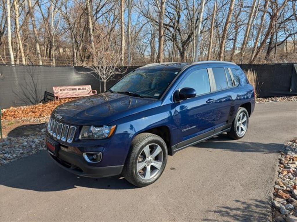 Used 2017 Jeep Compass Latitude 4x4 SUV