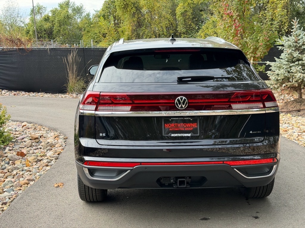 New 2026 Volkswagen Atlas Cross Sport 2.0T SE w/Technology SUV