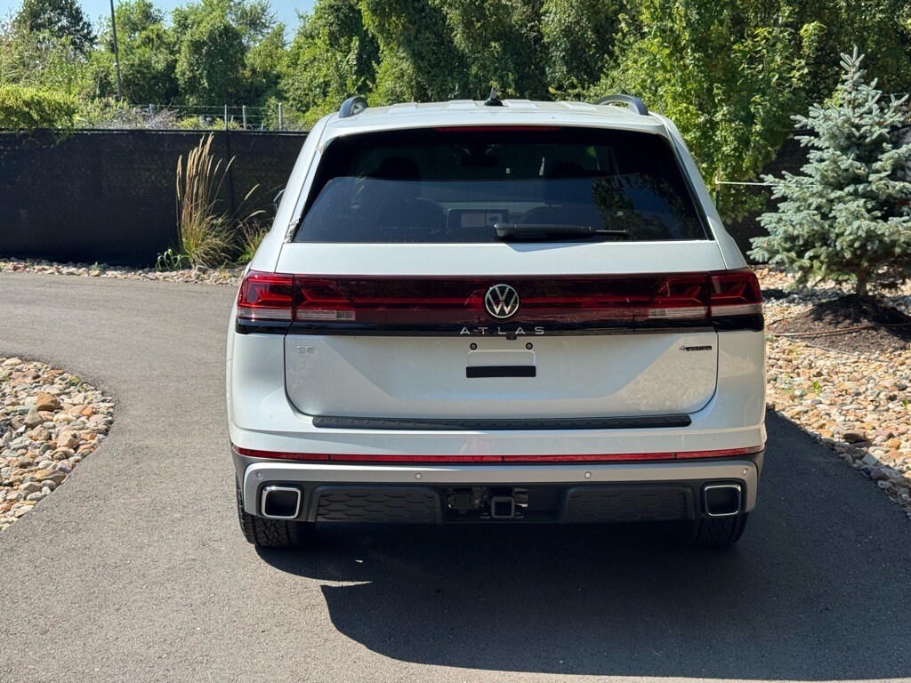 2026 Volkswagen Atlas Peak Edition SE photo 3