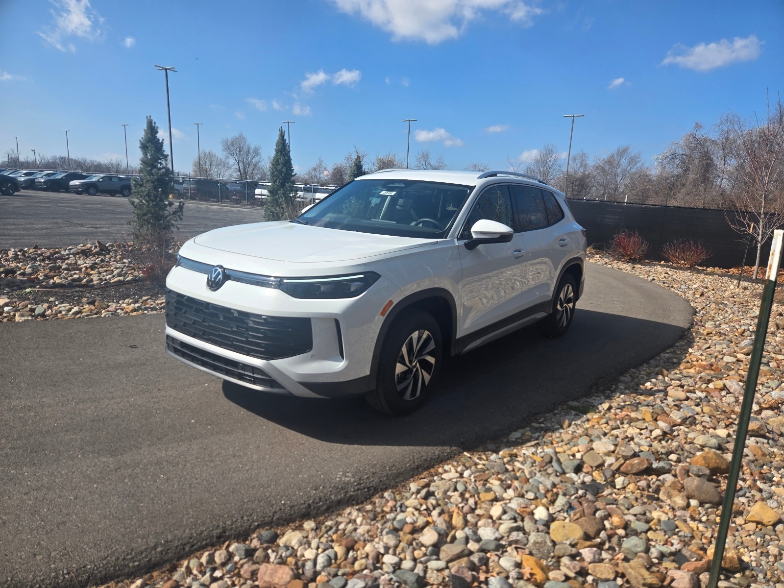 2026 Volkswagen Tiguan 2.0T S 4Motion's photo