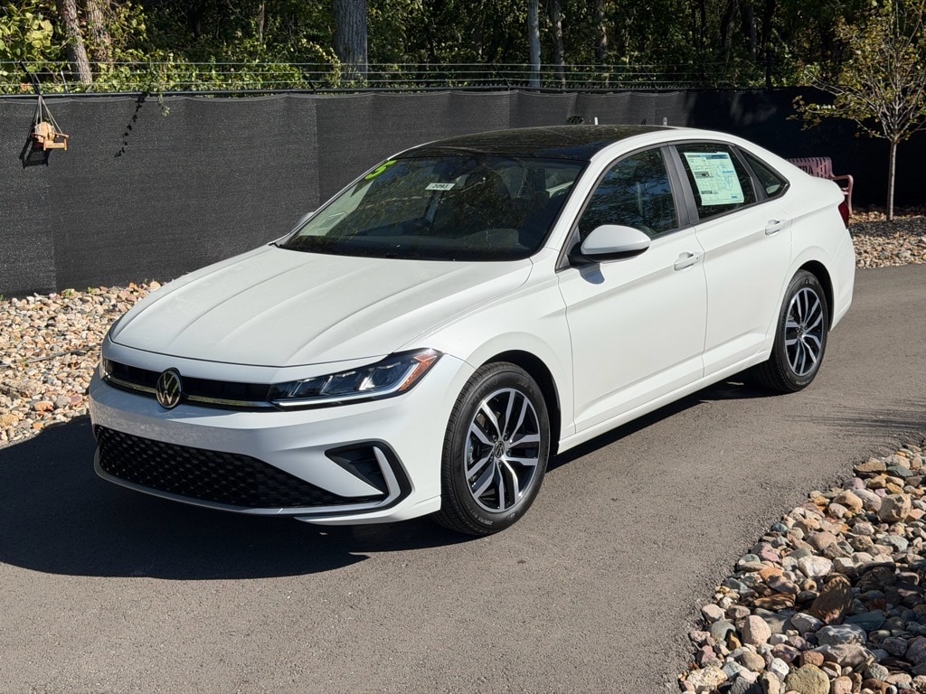New 2025 Volkswagen Jetta 1.5T SE Sedan
