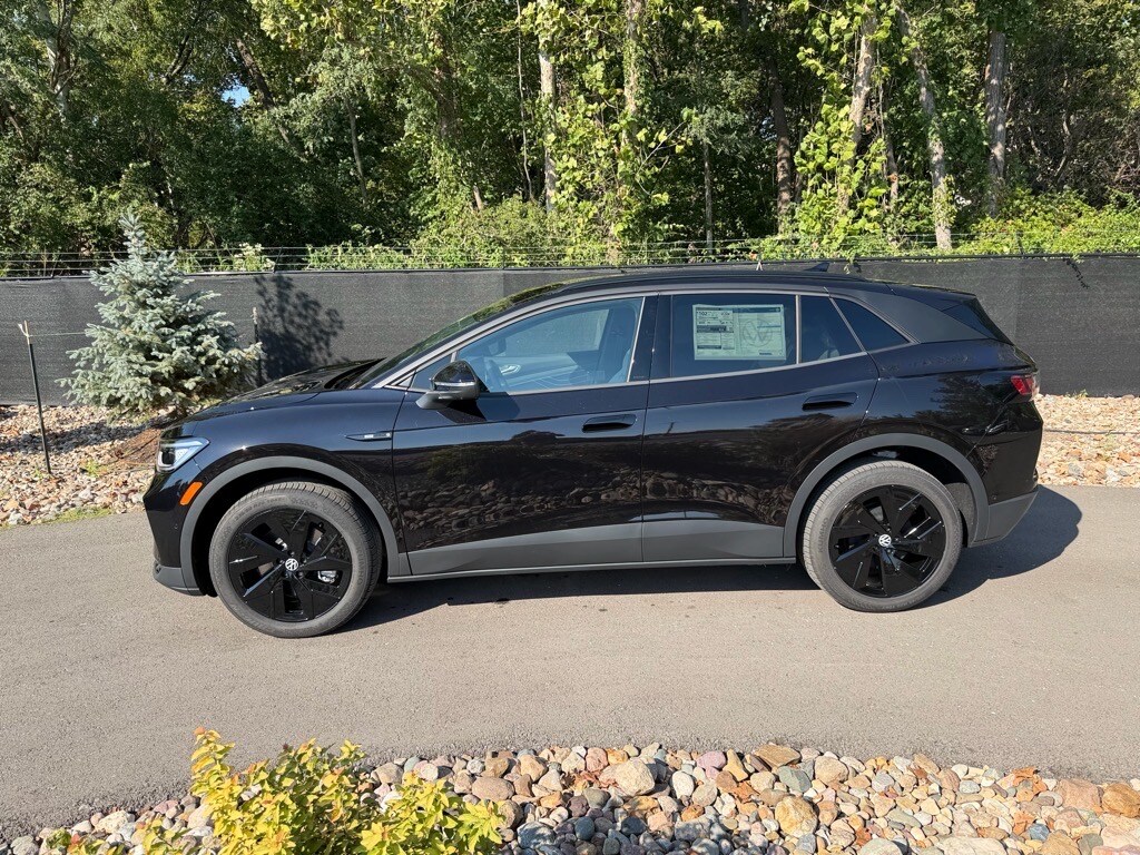 2025 Volkswagen ID.4 Pro Plus photo 2