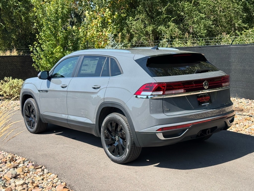 2026 Volkswagen Atlas Cross Sport SE w/Tech - Photo 3