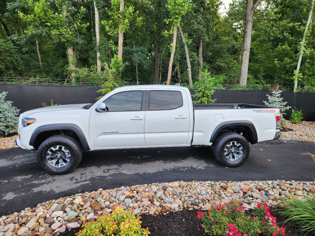 Used 2023 Toyota Tacoma TRD Off Road with VIN 3TMDZ5BNXPM155630 for sale in Kansas City, MO