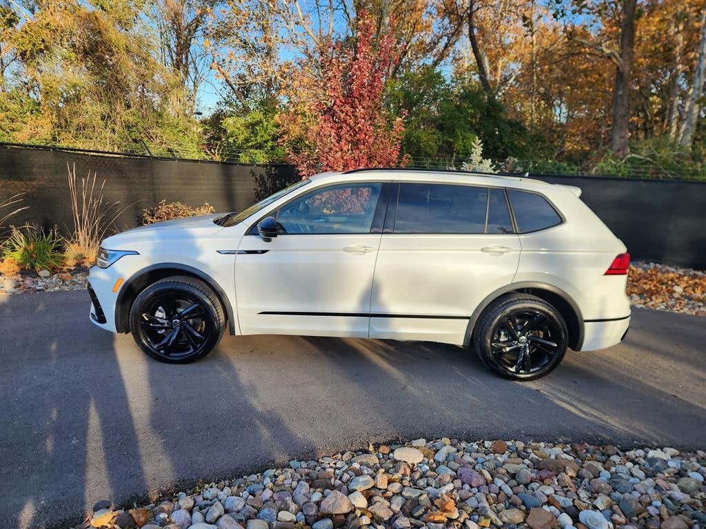 Certified 2024 Volkswagen Tiguan 2.0T SE R-Line Black SUV