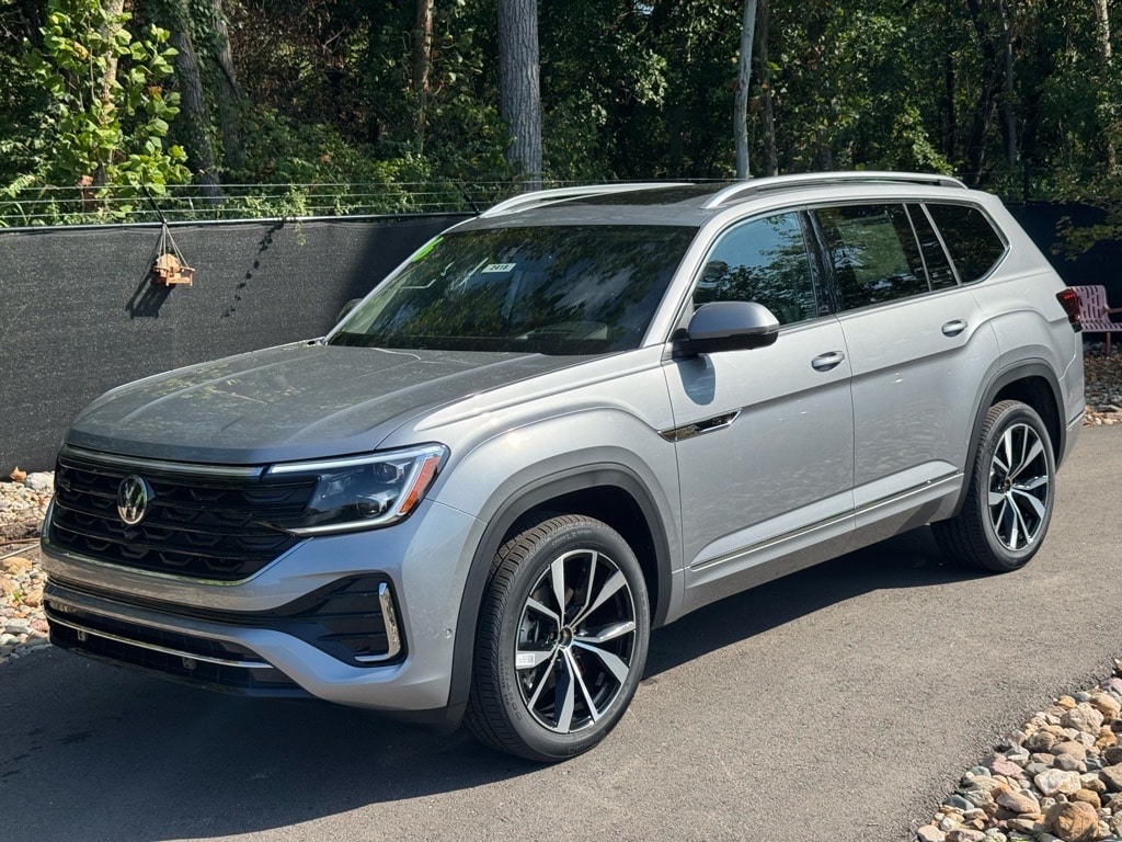 2026 Volkswagen Atlas SEL Premium R-Line's photo