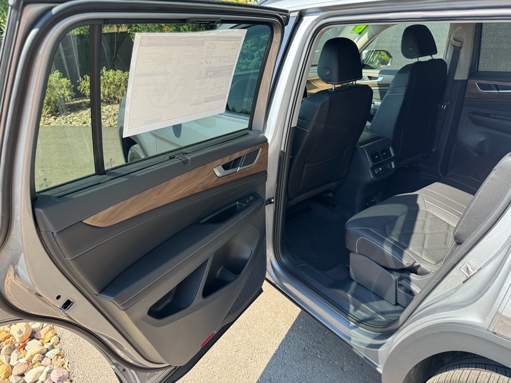 2026 Volkswagen Atlas SE w/Tech - Photo 19
