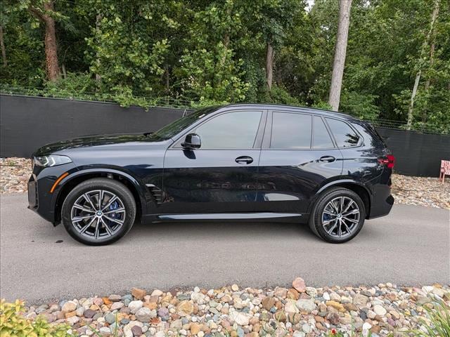 Used 2025 BMW X5 40i with VIN 5UX23EU08S9W61716 for sale in Kansas City