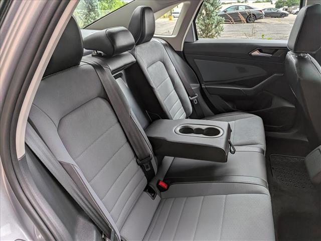 2025 Volkswagen Jetta SE - Photo 15