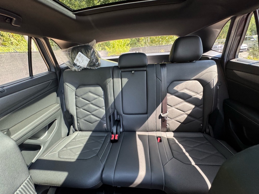 2026 Volkswagen Atlas Cross Sport SE w/Tech - Photo 36