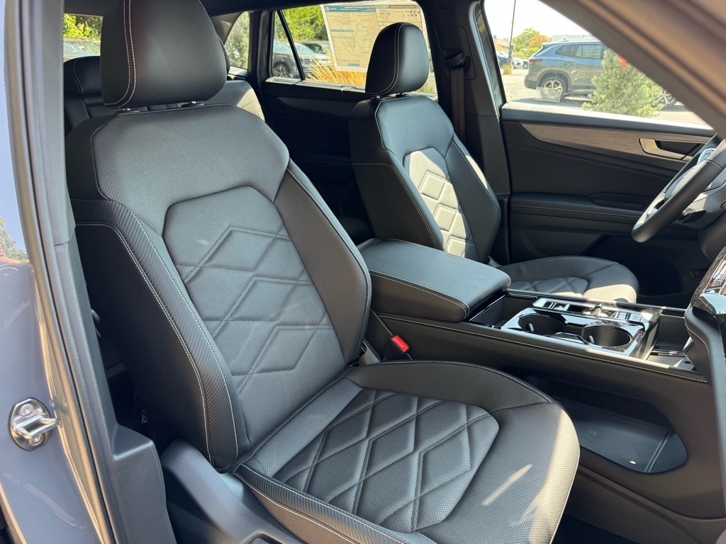 2026 Volkswagen Atlas Cross Sport SE w/Tech - Photo 12