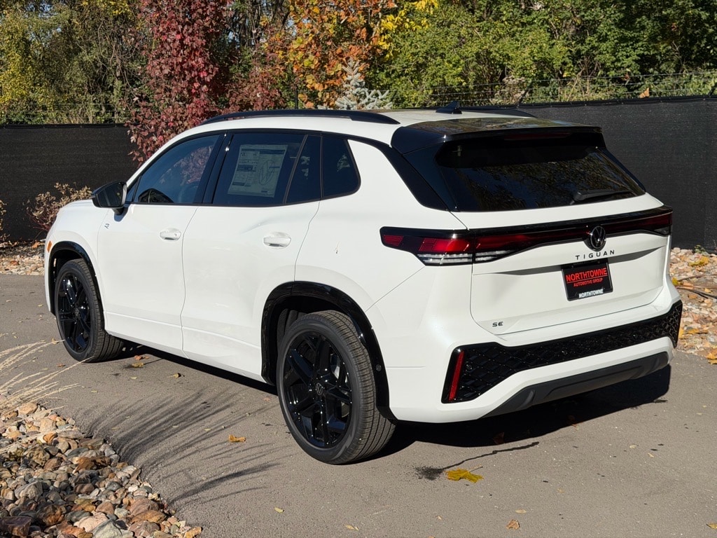 New 2026 Volkswagen Tiguan 2.0T SE R-Line Black SUV