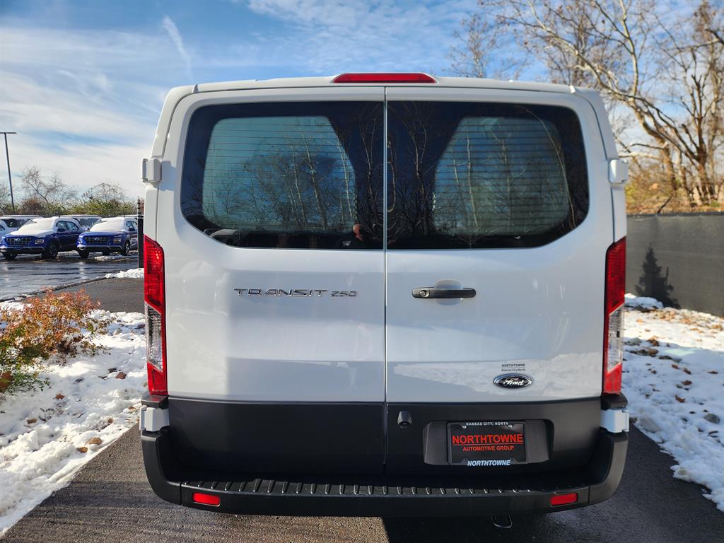 2024 Ford Transit photo 3