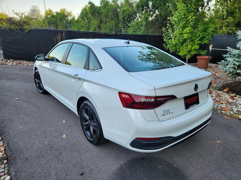 2024 Volkswagen Jetta 1.5T SE photo 3