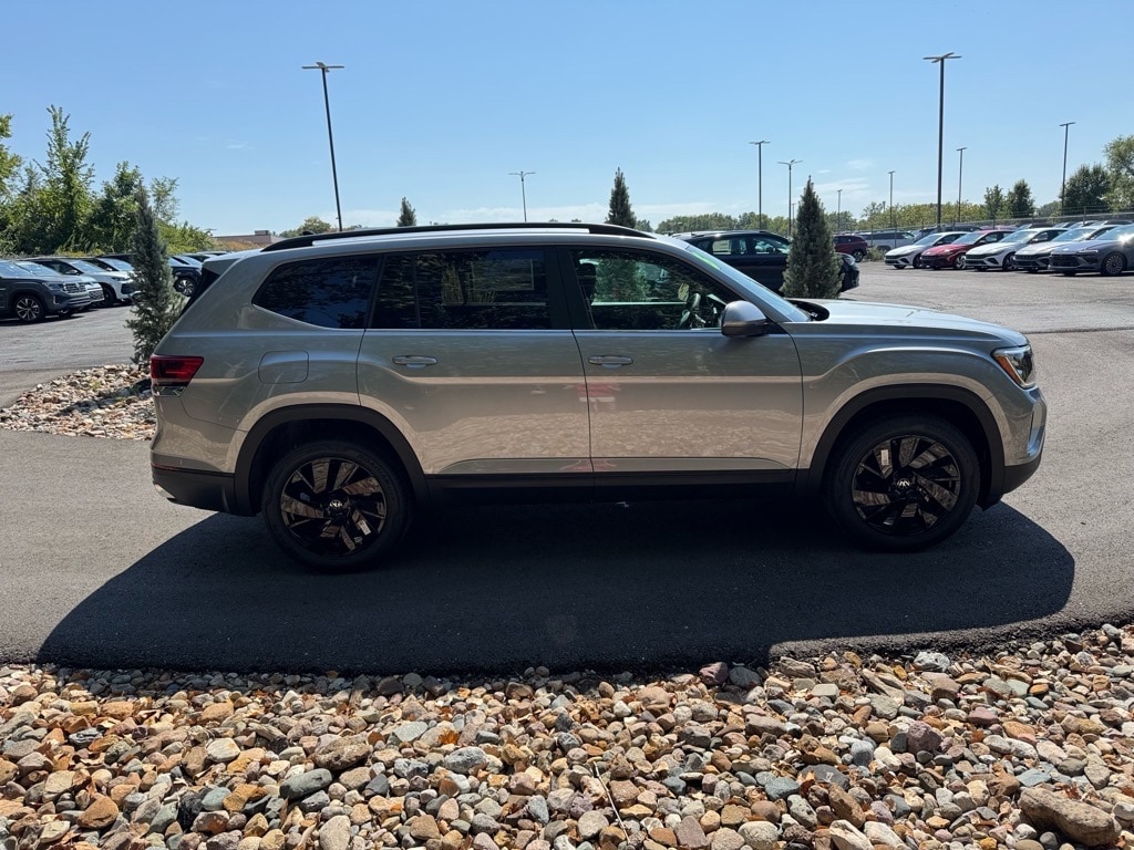2026 Volkswagen Atlas SE w/Tech - Photo 6