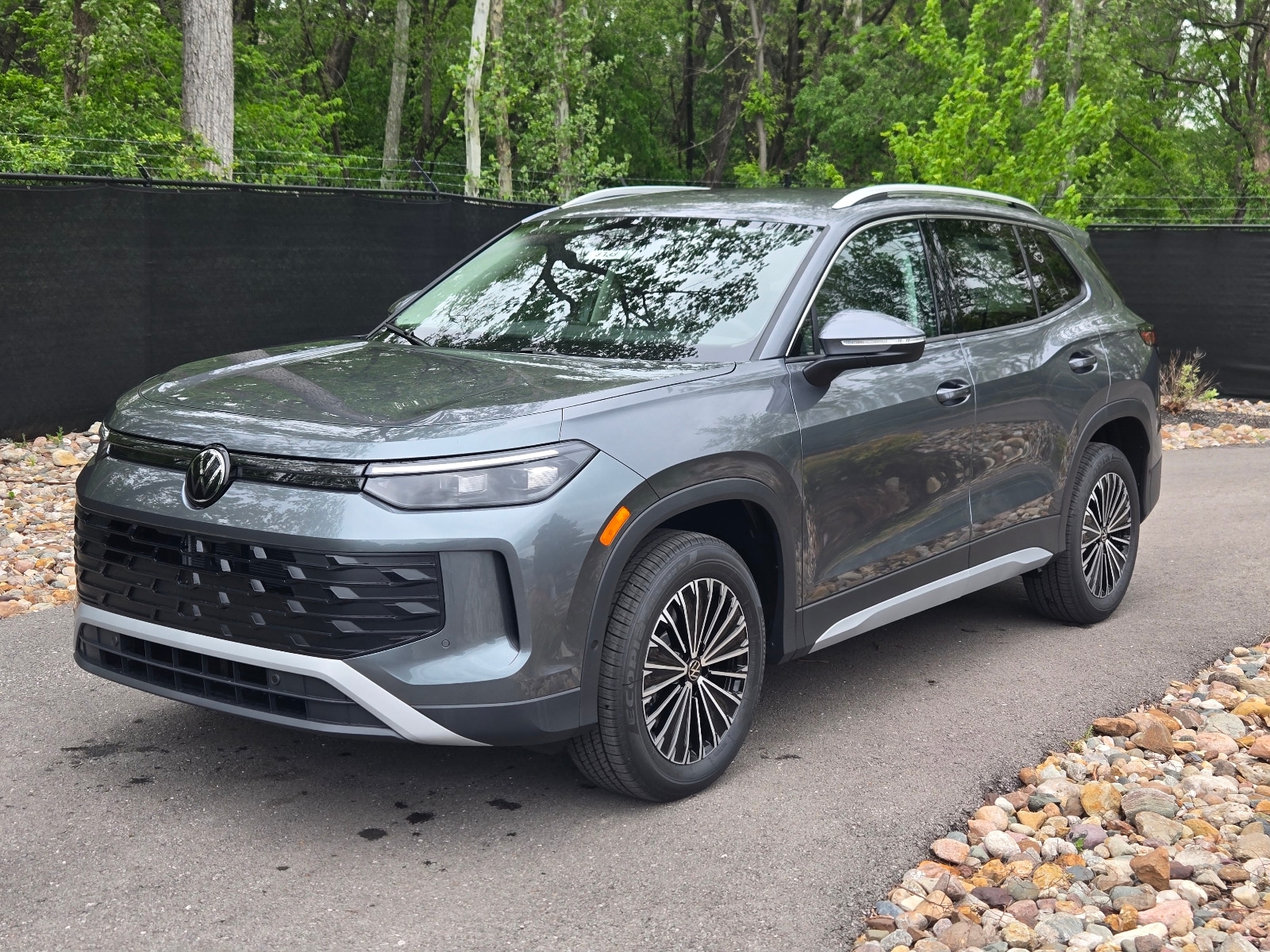 2026 Volkswagen Tiguan 2.0T S 4Motion's photo