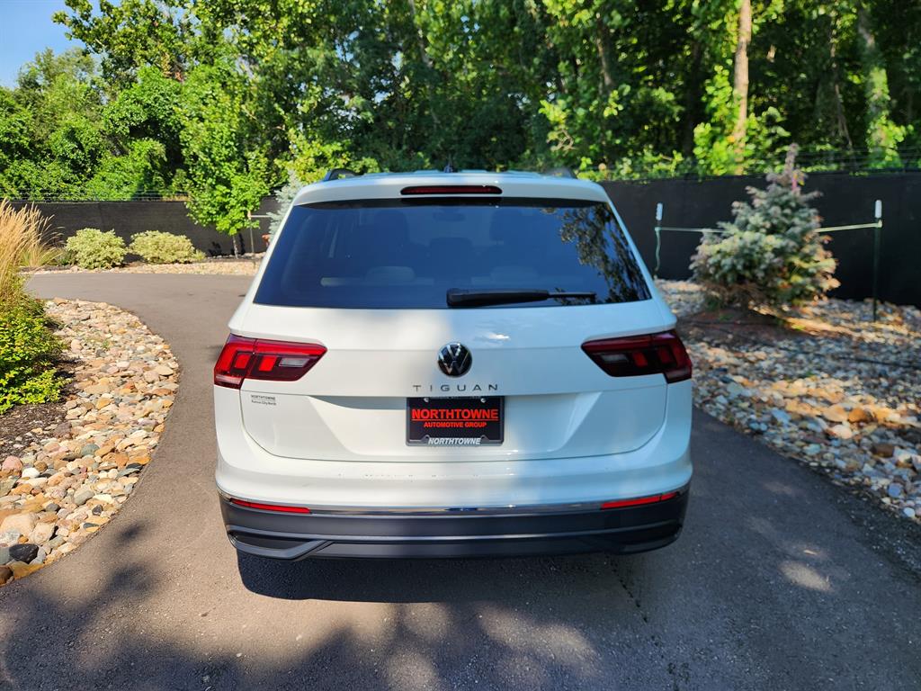 2024 Volkswagen Tiguan S photo 3
