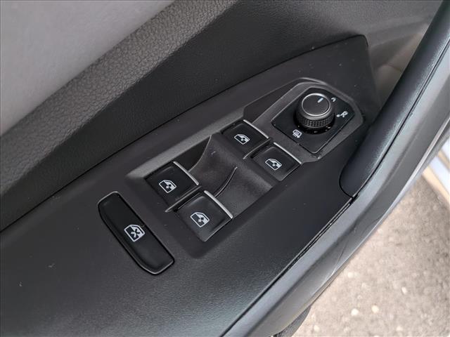2025 Volkswagen Jetta SE - Photo 25