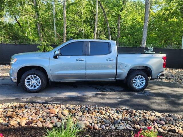 Used 2023 Chevrolet Silverado 1500 LT with VIN 2GCUDDED9P1143309 for sale in Kansas City