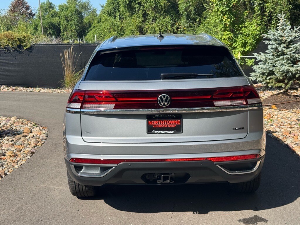 2026 Volkswagen Atlas Cross Sport SE Technology photo 4