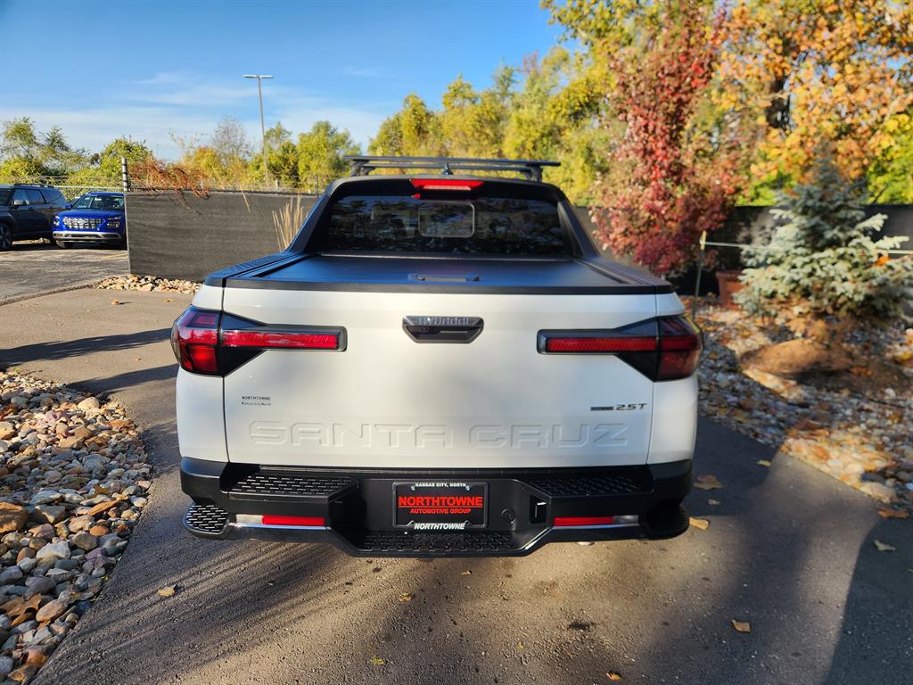 2024 Hyundai Santa Cruz Limited photo 3
