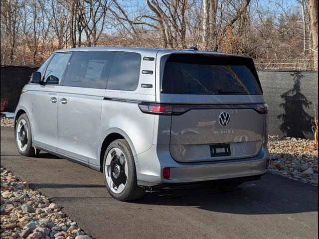 2025 Volkswagen ID. Buzz Pro S photo 3